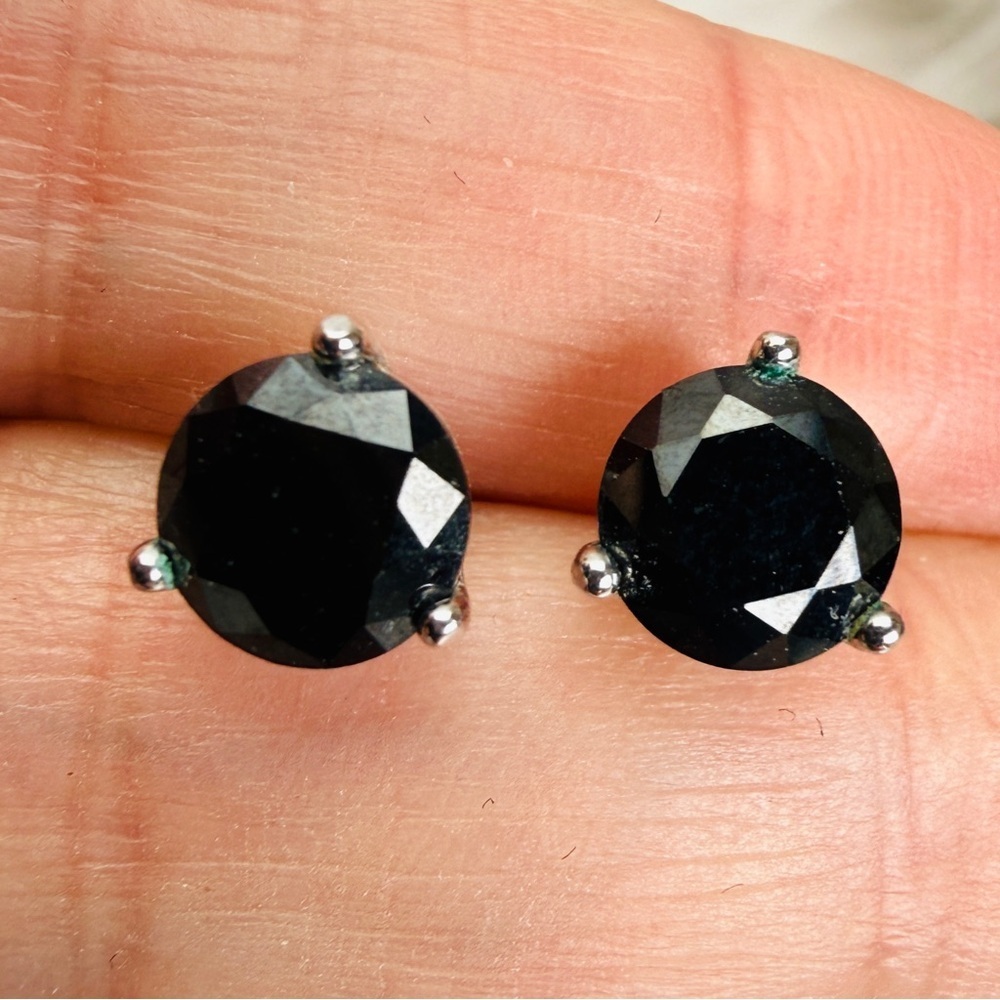 Beautiful, silvertone, large black, reflective bling costume pierced earrings - Picture 4 of 10